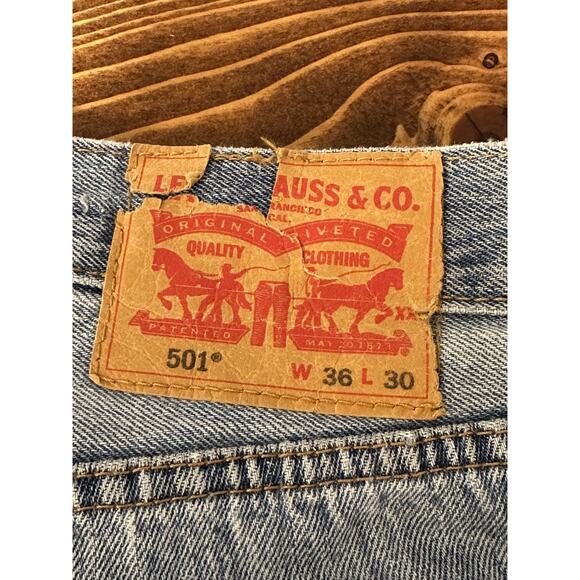 Levis 501 Jeans Mens 36x30 Blue Straight Leg Button Fly Distressed Denim Classic - Picture 3 of 9